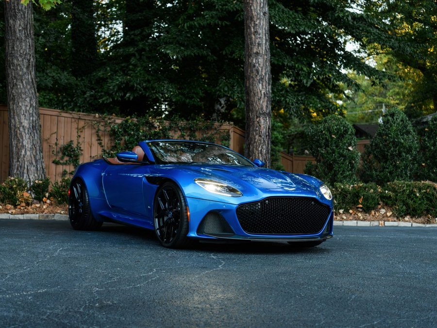 Used 2020 Aston Martin DBS Superleggera Volante RWD image 5