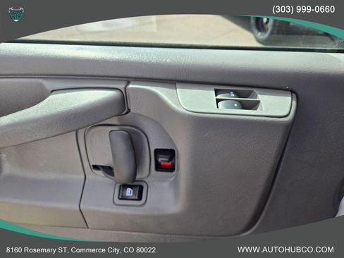 Used 2015 Chevrolet Express 3500 image 13