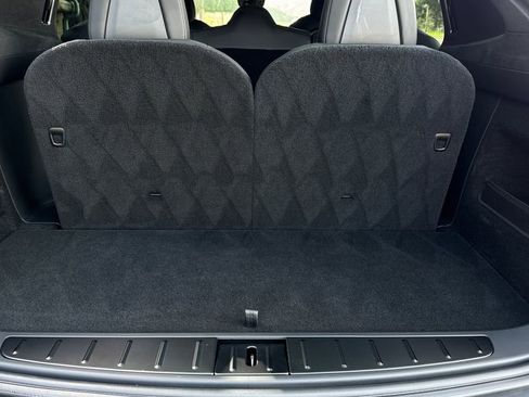 Used 2023 Tesla Model X image 18