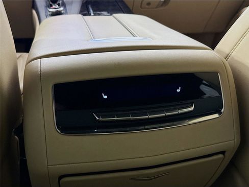 Used 2023 Cadillac Escalade Premium Luxury image 25