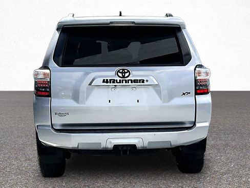 Used 2019 Toyota 4Runner SR5 Premium RWD image 4