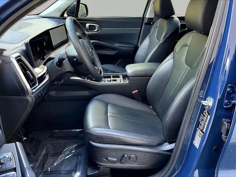 Used 2024 Kia Sorento EX w/ Panoramic Sunroof Package FWD image 21