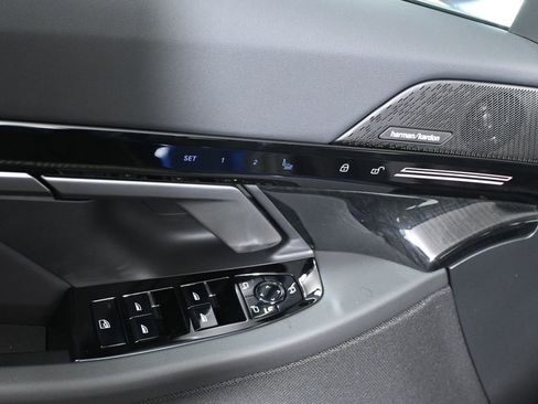 Used 2026 BMW 530i xDrive image 28