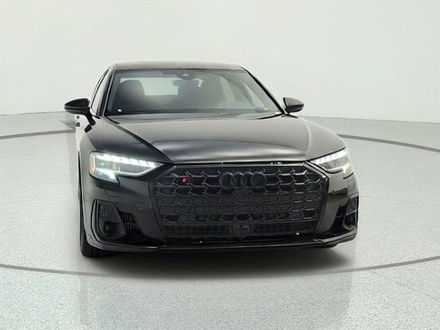 Used 2023 Audi S8 AWD/4WD image 2