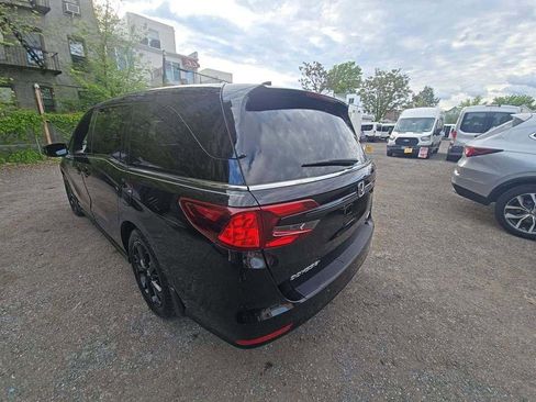 Used 2023 Honda Odyssey Sport image 3
