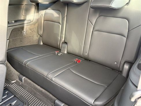 New 2026 Nissan Pathfinder SL image 17