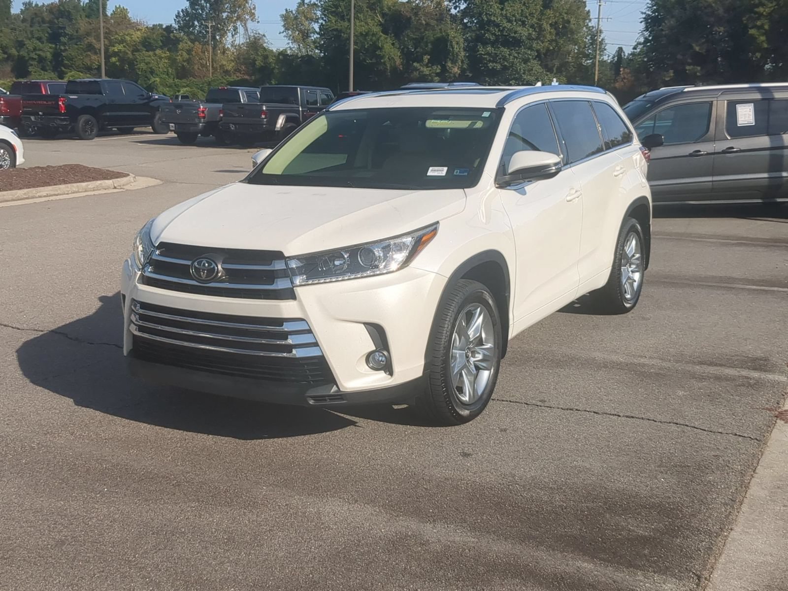 Used 2017 Toyota Highlander Limited AWD/4WD image 7