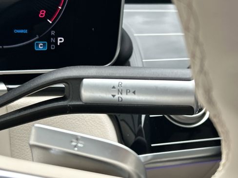 Certified 2025 Mercedes-Benz S 580 4MATIC Sedan w/ AMG Line Package image 29