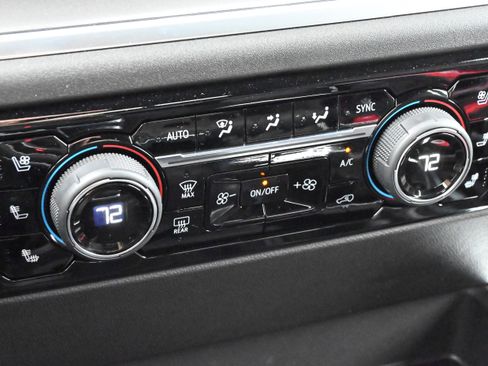 Used 2025 Chevrolet Silverado 1500 High Country w/ Technology Package image 24