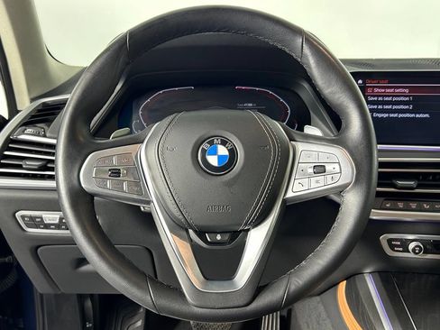 Used 2022 BMW X7 xDrive40i w/ Premium Package AWD/4WD image 32