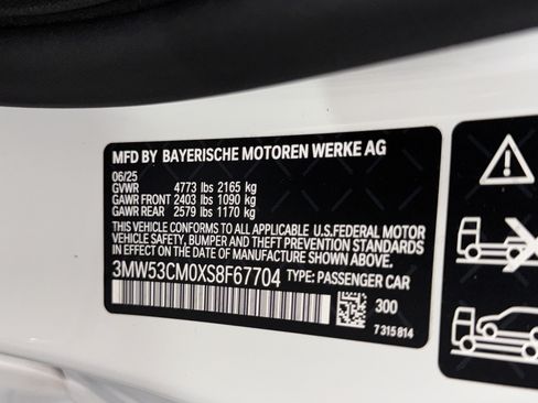 Used 2025 BMW M240i xDrive Coupe AWD/4WD image 35