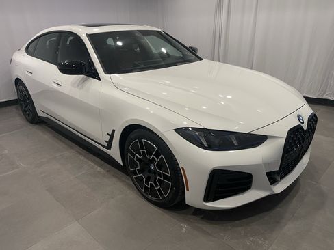 New 2026 BMW 430i xDrive w/ M Sport Package image 3