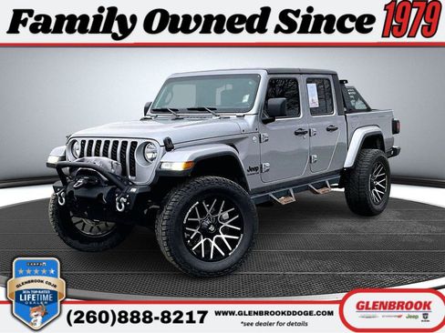 Used 2021 Jeep Gladiator Sport image 1