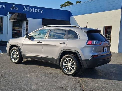 Used 2021 Jeep Cherokee Latitude Plus AWD/4WD image 5