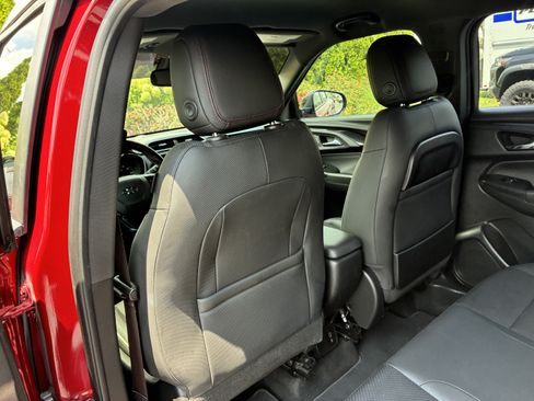 Used 2021 Chevrolet TrailBlazer RS w/ Convenience Package FWD image 15