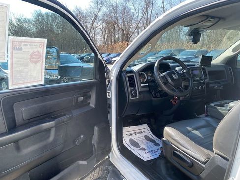 Used 2015 RAM 5500 Tradesman image 10