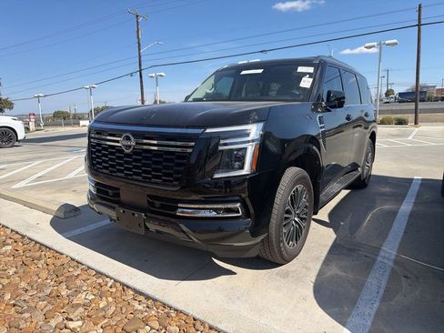 Used 2025 Nissan Armada Platinum image 1