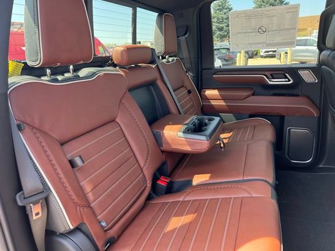 New 2026 GMC Sierra 2500 Denali Ultimate w/ LPO, Black Badging Package AWD/4WD image 48