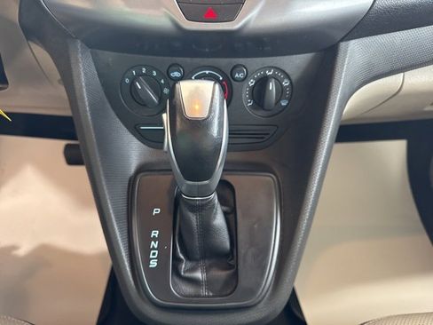Used 2014 Ford Transit Connect XLT image 20