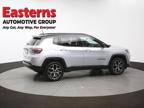 Used 2025 Jeep Compass Limited AWD/4WD image 43