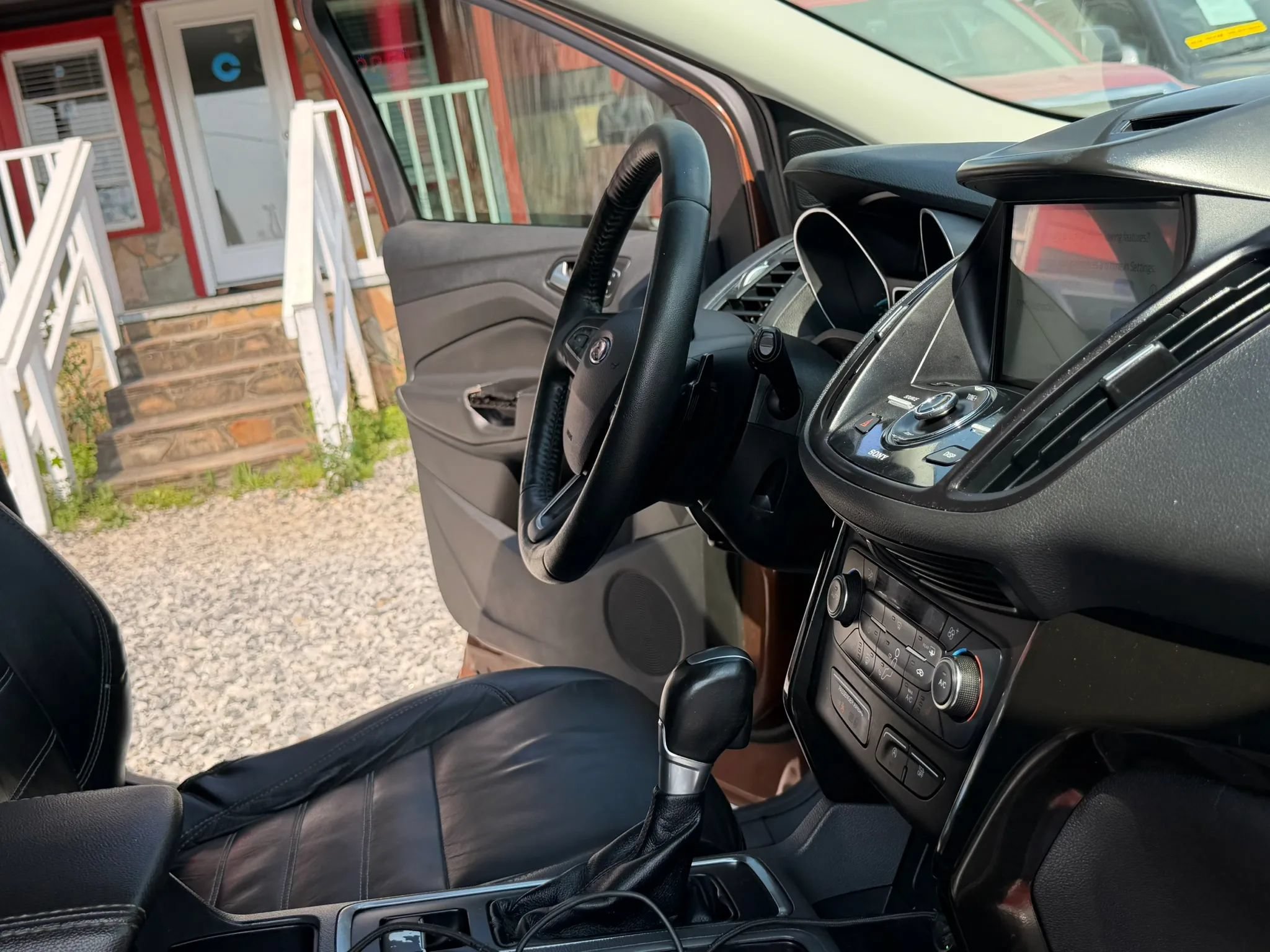 Used 2017 Ford Escape Titanium FWD image 21
