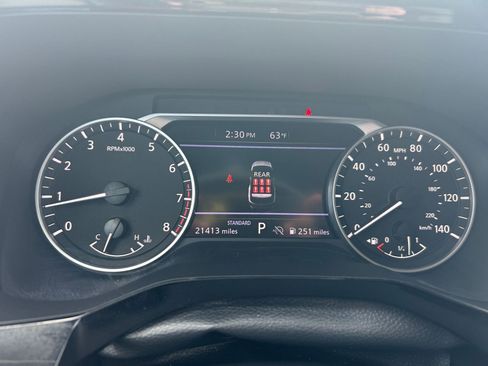 Used 2025 Nissan Pathfinder SV FWD image 35