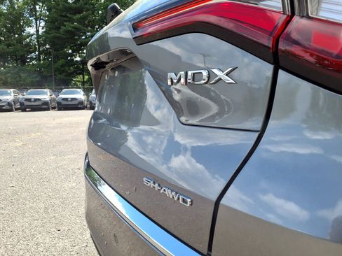Used 2023 Acura MDX SH-AWD w/ Technology Package image 9