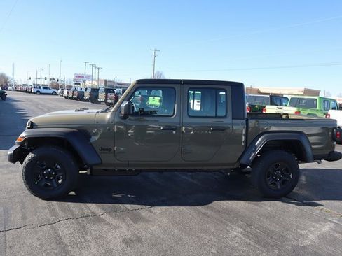 New 2026 Jeep Gladiator Sport image 18