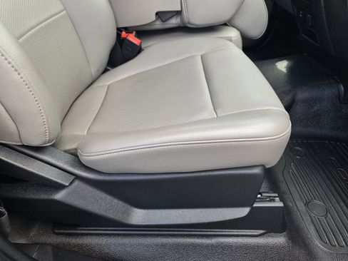 Used 2021 Ford F250 XL w/ STX Appearance Package RWD image 23