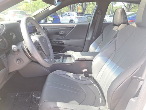 Used 2023 Lexus ES 350 F Sport w/ Accessory Package (Z1) FWD image 18