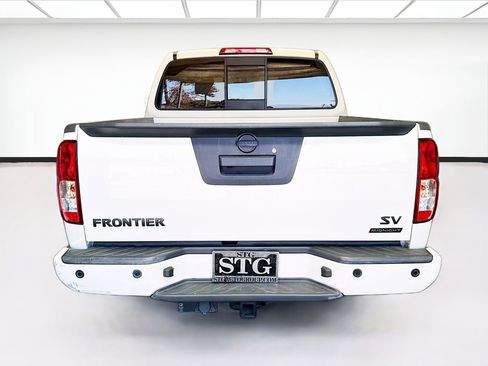 Used 2021 Nissan Frontier SV w/ Midnight Edition Floor Mats RWD image 5
