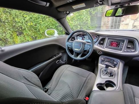 Used 2017 Dodge Challenger SXT RWD image 47