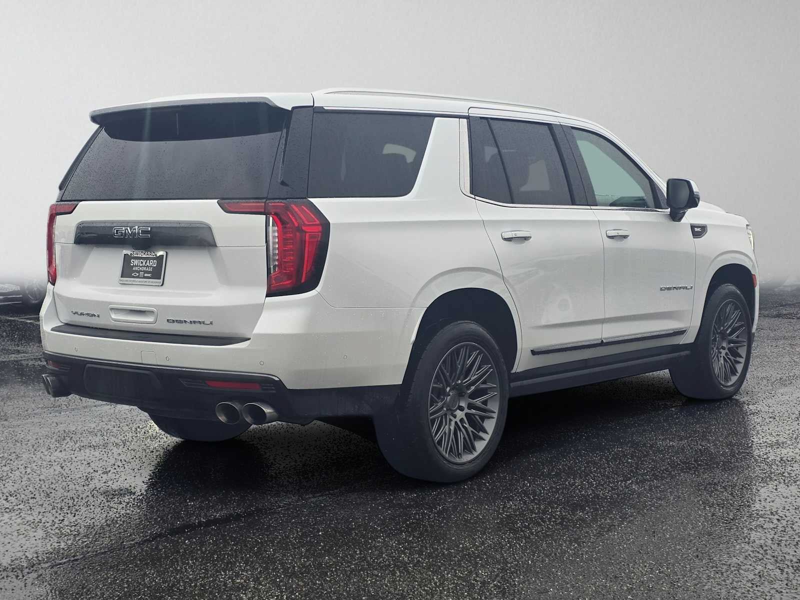 Certified 2023 GMC Yukon Denali Ultimate AWD/4WD image 3