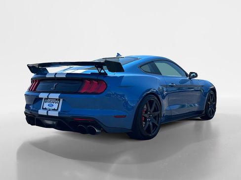 Used 2021 Ford Mustang Shelby GT500 w/ Carbon Fiber Track Pack RWD image 6