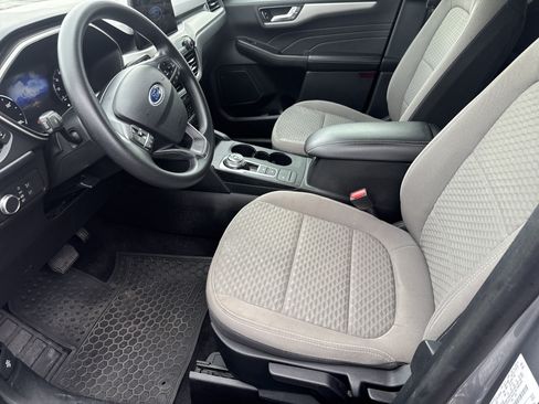 Used 2021 Ford Escape SE FWD image 17