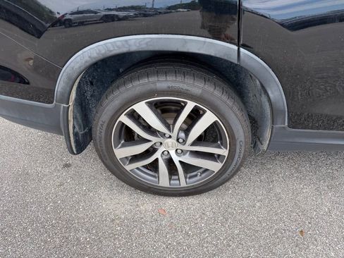 Used 2017 Honda Pilot Elite image 5