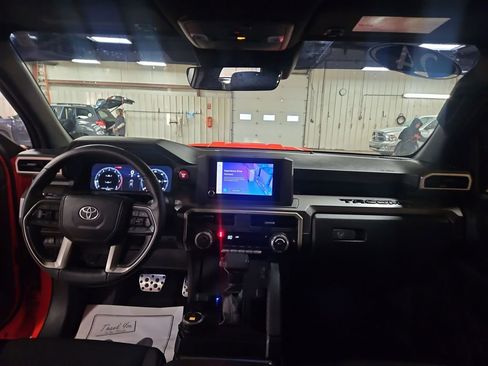 Used 2024 Toyota Tacoma TRD Sport image 12