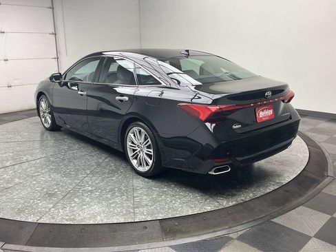 Used 2021 Toyota Avalon Limited w/ Advanced Safety Package FWD image 2