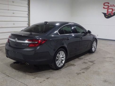 Used 2017 Buick Regal Premium w/ Driver Confidence Package #2 image 4