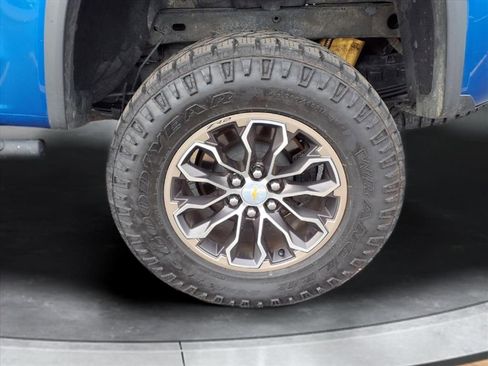 Used 2018 Chevrolet Colorado ZR2 image 19
