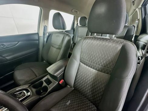 Used 2018 Nissan Rogue S image 20