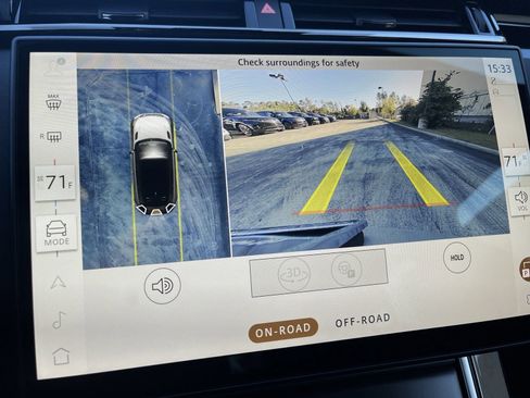 New 2025 Land Rover Range Rover Velar Dynamic SE image 23