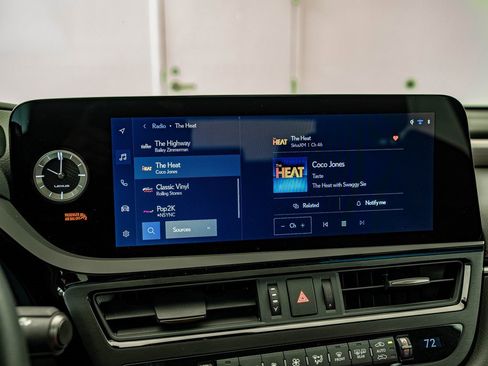 Certified 2025 Lexus ES 350 F Sport image 28