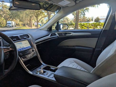 Used 2020 Ford Fusion S image 14