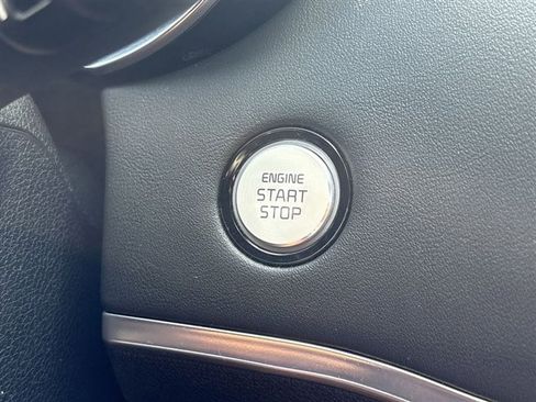 Used 2022 Kia Stinger GT2 AWD/4WD image 17