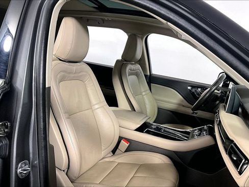 Used 2023 Lincoln Aviator Reserve w/ Equipment Group 201A AWD/4WD image 7
