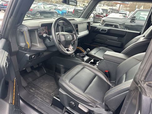 Used 2024 Ford Bronco Badlands w/ Sasquatch Package image 3