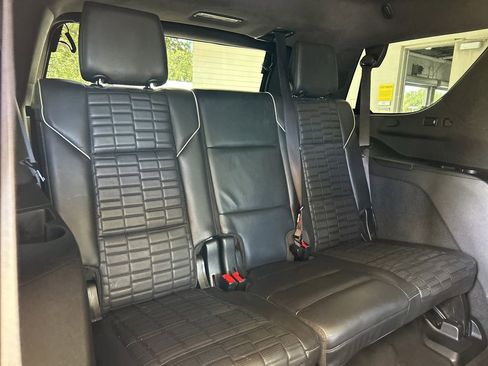 Used 2021 Cadillac Escalade Sport Platinum RWD image 38