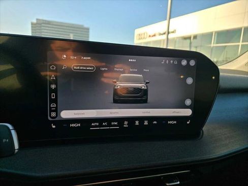 New 2026 Audi Q3 quattro 2.0T image 30