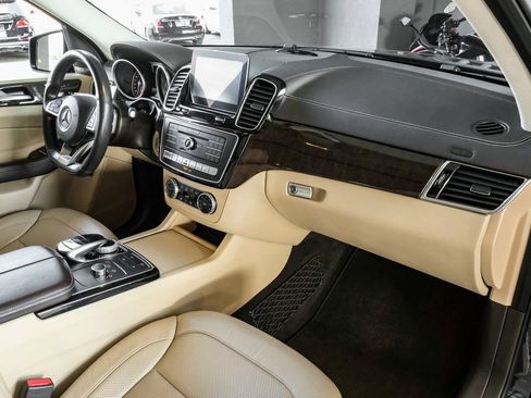 Used 2017 Mercedes-Benz GLE 43 AMG 4MATIC w/ Premium 2 Package image 10